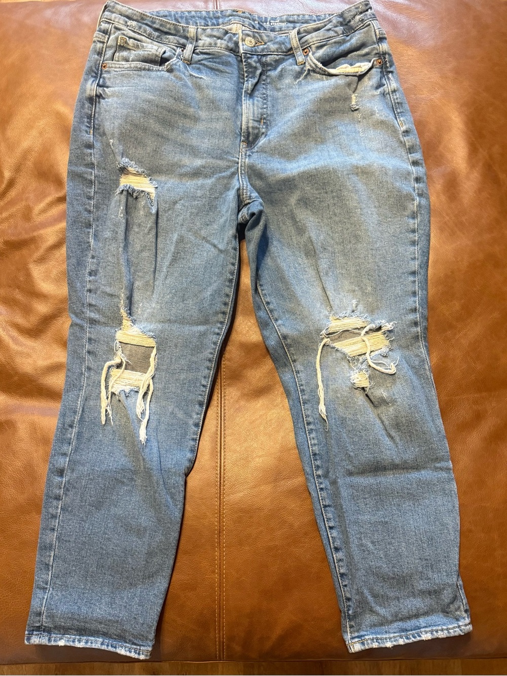 Old Navy Light Blue Distressed Ankle Jeans